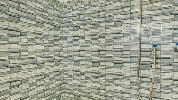 Double Room | Bathroom | Shower, towels, soap