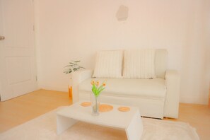 2 bedrooms, premium bedding, Select Comfort beds, free minibar - HaneulHotelChiamai (Chiang Mai)