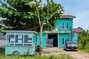 Exterior - SPOT ON 91918 Najla Guest House Syariah (Pekanbaru)