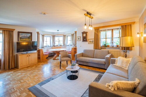 Ferienwohnung Hartsee, 80qm, 1 Schlafzimmer, Erker, Balkon