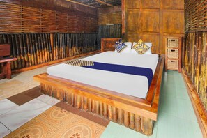 Basic Double Room - OYO 92083 Lailik Gilang Guesthouse (Werinama)