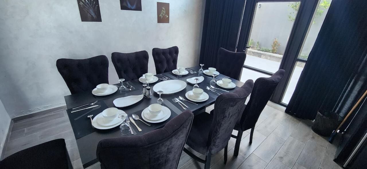 53-吋智慧型電視、衛星頻道、電視、壁爐