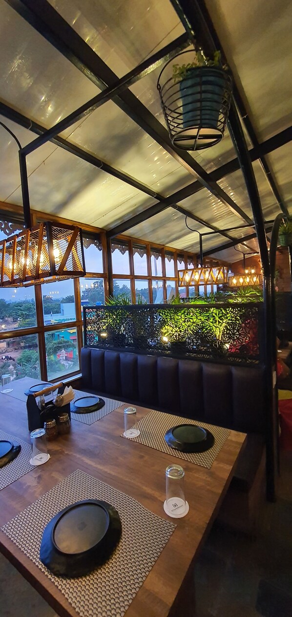 Restaurant - Stoneberry By Wedlock Greens (Madhupur)