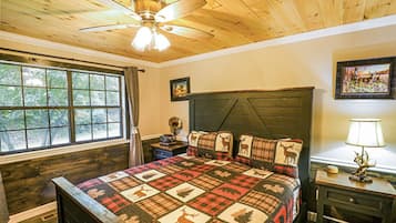 5 bedrooms, in-room safe, desk, iron/ironing board