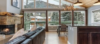 Ideally Located - Fantastic A Frame in EagleVail!