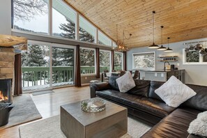 Unclassified image, 4 of 23, button - Ideally Located - Fantastic A Frame in EagleVail! (Avon)