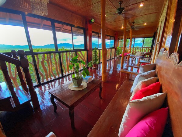 Apartemen (Second Floor) | Pemandangan dari kamar