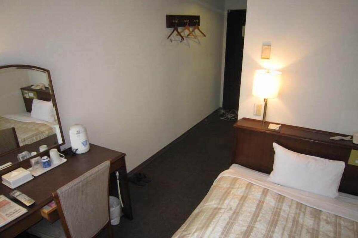 In-room safe, desk, iron/ironing board (on request), WiFi (free)