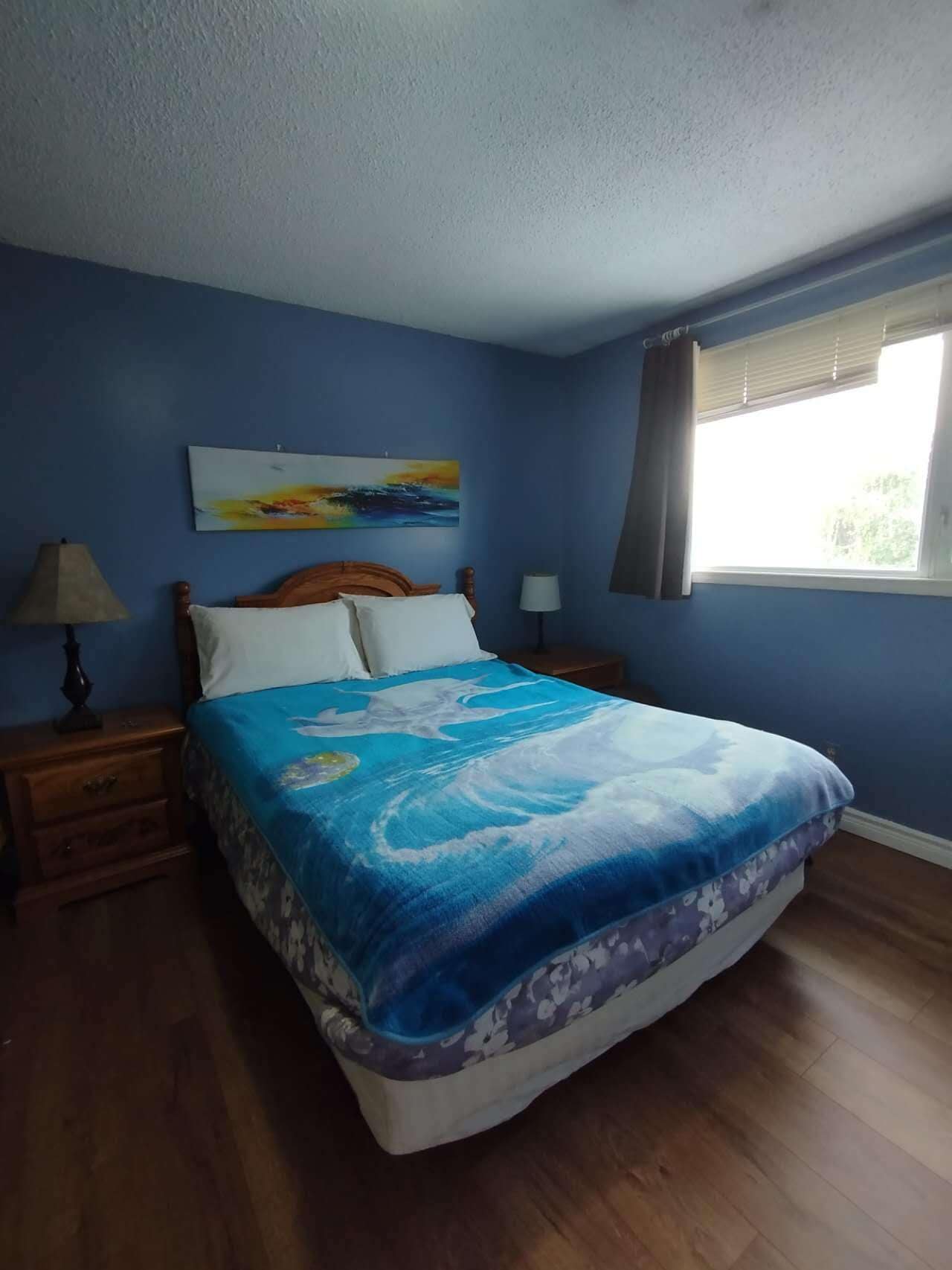 Triple Room | Desk, laptop workspace, blackout drapes, iron/ironing board