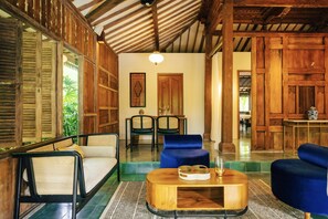 Couples treatment room(s), hot tub, body treatments, hot stone massages - Uma Kalai (Ubud)