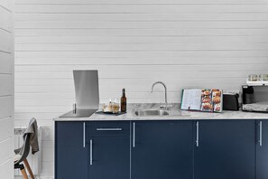 Fridge, microwave, stovetop, toaster