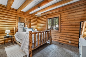 4 bedrooms, desk, iron/ironing board, free WiFi