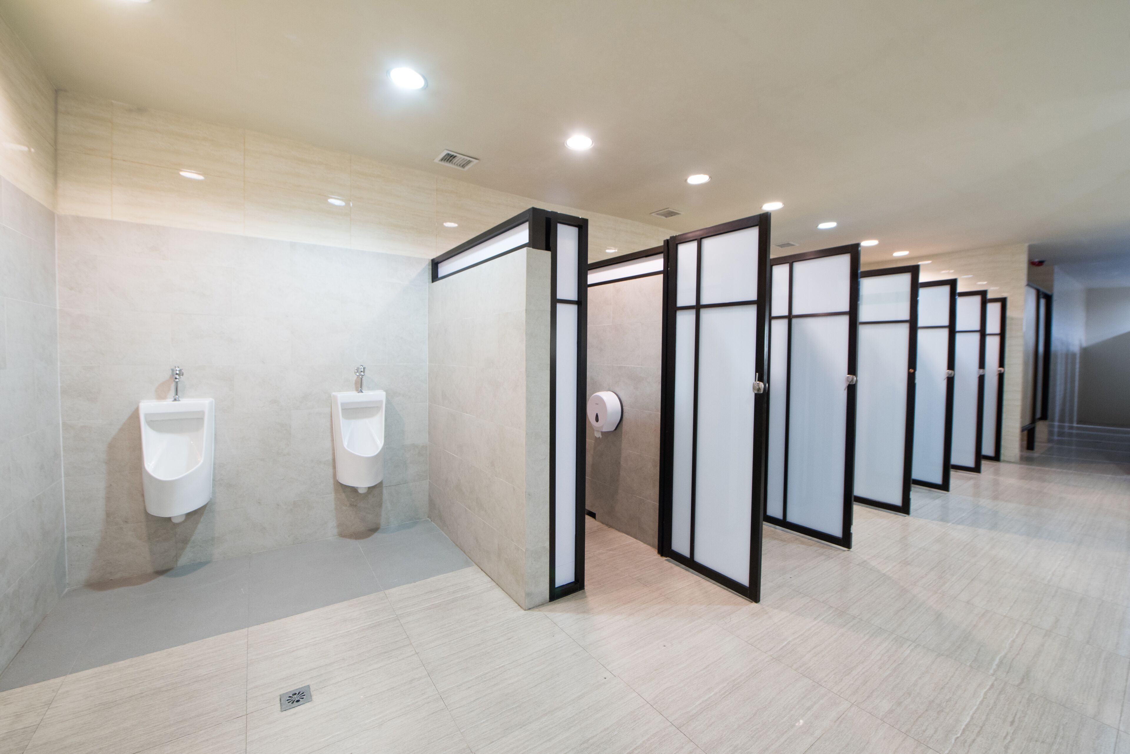 premier single room | bathroom | shower, slippers, towels, soap