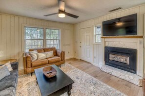 TV, fireplace, offices - 2 Spacious Cabins | Hot Tub • Views • Huge Deck (Blue Ridge Mountains)