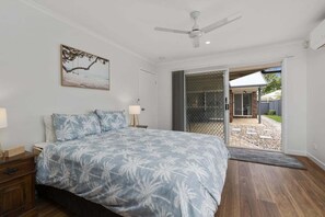 4 bedrooms, iron/ironing board, free WiFi, bed sheets