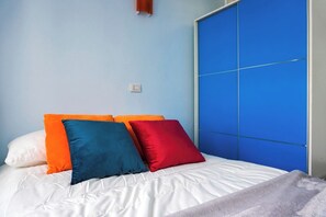1 chambre, fer et planche à repasser, Wi-Fi gratuit, draps fournis