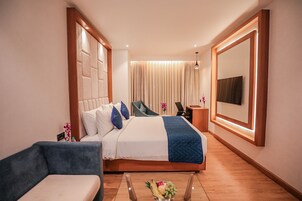 Premium Double Room | Minibar, in-room safe, iron/ironing board, free WiFi