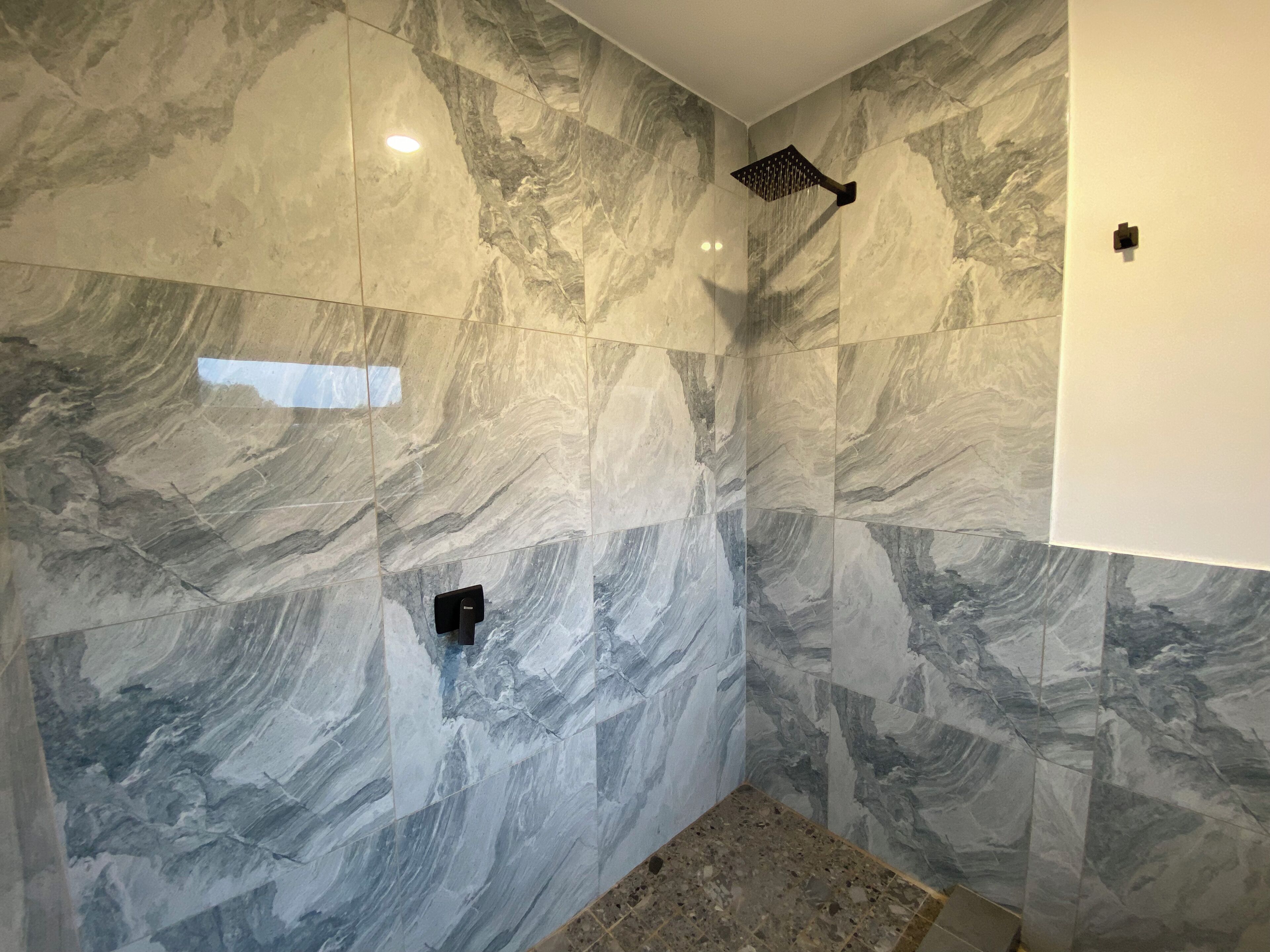 Shower, towels