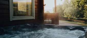 Pines Pitch -  Wooden Cabin Sleeping 6 guests, Pet Friendly