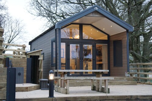 Oak Tree View - Cabin Sleeping 6 guests in 1 bedroom