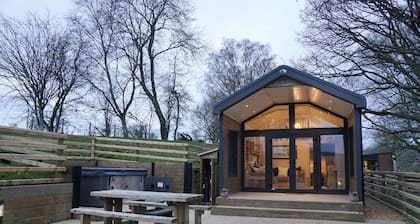 Oak Tree View - Cabin Sleeping 6 guests in 1 bedroom