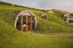 Exterior - Rabbits View  - Underground Hobbit Home Sleeping 6 guests in 3 bedrooms (Rhayader)