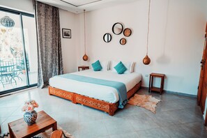 Luxury-Doppelzimmer | Allergikerbettwaren, Daunenbettdecken, individuell dekoriert