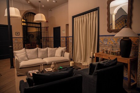 Honest Sevilla - view 3