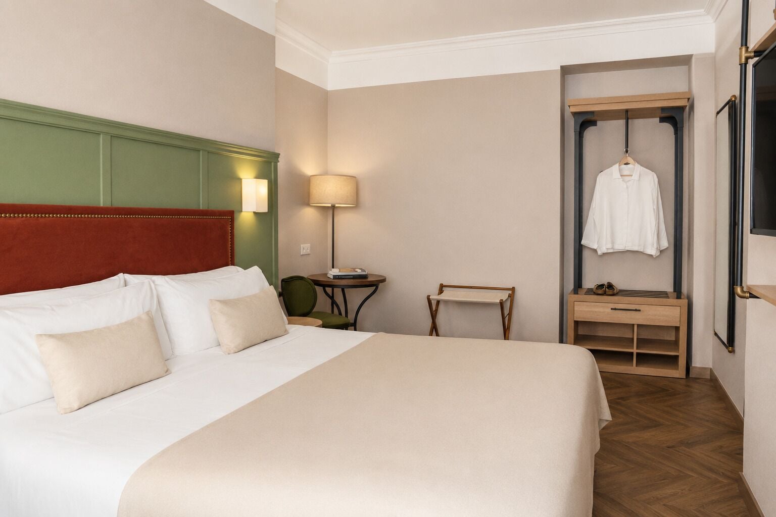 Deluxe Double Room | Egyptian cotton sheets, premium bedding, down comforters