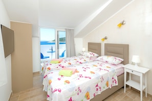 Premium Penthouse, 2 Bedrooms, Sea View, Sea Facing