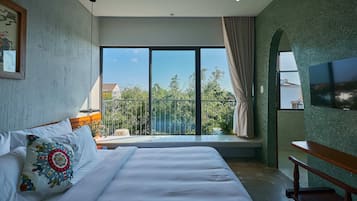 Deluxe Double Room | Minibar, desk, laptop workspace, free WiFi