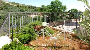 Superb villa residence with pool | Terrace/patio