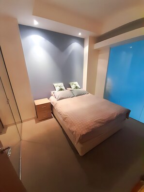 1 bedroom, WiFi, bed sheets - Location, Location, Location (Melbourne)