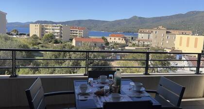 Appartement vue mer proche plage et centre ville