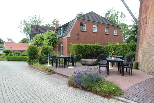 Historische Mühle: Ferienwohnung Daike mit Flussblick und Garten