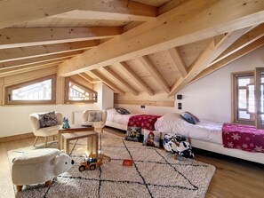 4 bedrooms, free WiFi