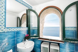 Hair dryer, towels, soap, shampoo - Milena Tower - Maiori, Amalfi coast (Maiori)