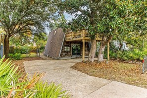Exterior - Amazing A-frame 5-minute drive from Beach (Pensacola)