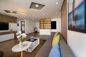 54-吋智慧型電視、有線頻道、電視