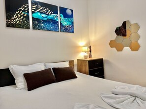 1 dormitorio y ropa de cama