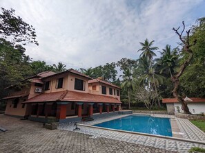 Outdoor pool - Rural Retreat with Garden Pool, Birdsong and Scenery. (Chalavara)
