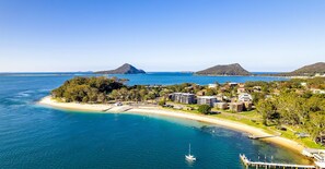 Beach nearby - Villa Ellisa, 5/10 Columbia Cl - stunning unit with stunning views (Nelson Bay)