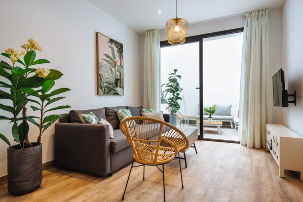 Basic Apartment | Living area