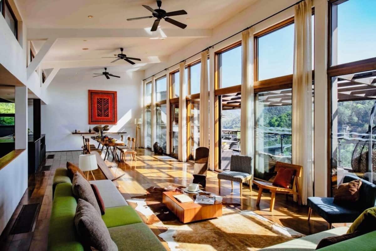 Panorama Tree Top Villa - 4 Bedroom | Blackout drapes, free WiFi