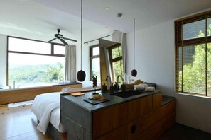 遮光窗簾/窗簾、嬰兒床、免費 Wi-Fi