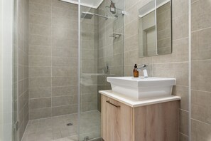 Bathroom - Waters Edge 109 (Cape Town)