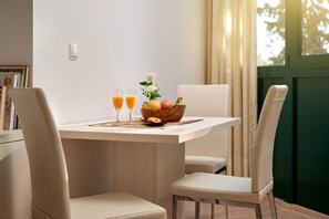 Apartment | In-room dining