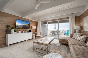 TV - Oceanfront four bedroom, two 1/2 bath townhome located on 86th St (Ocean City)