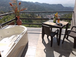 Chalet | Restaurante al aire libre