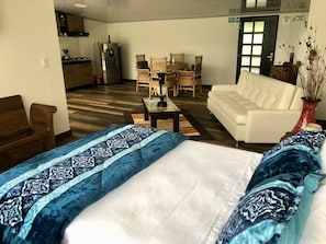 Chalet | Ruang tamu | TV 